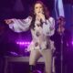 Edith Márquez y Tropicalísimo Apache le cantan a las mamás de Torreón; reúnen a más de 80 mil personas en Plaza Mayor
