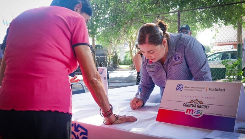 Obras Públicas se reúne con colonos para socializar proyectos