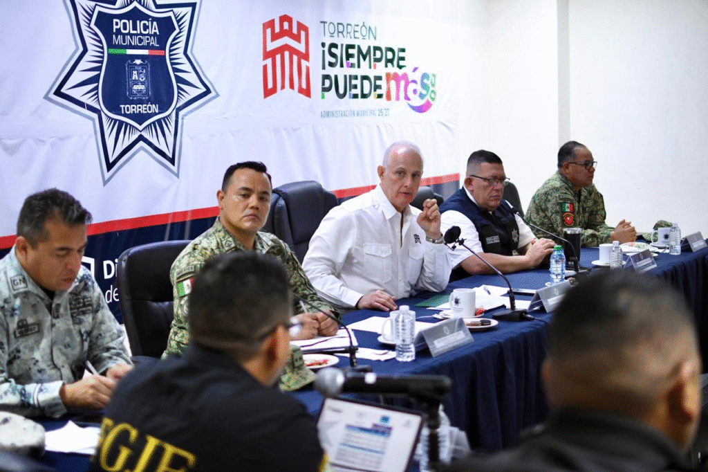 Román Alberto Cepeda González exhorta a la ciudadanía y a los turistas a disfrutar Torreón con responsabilidad