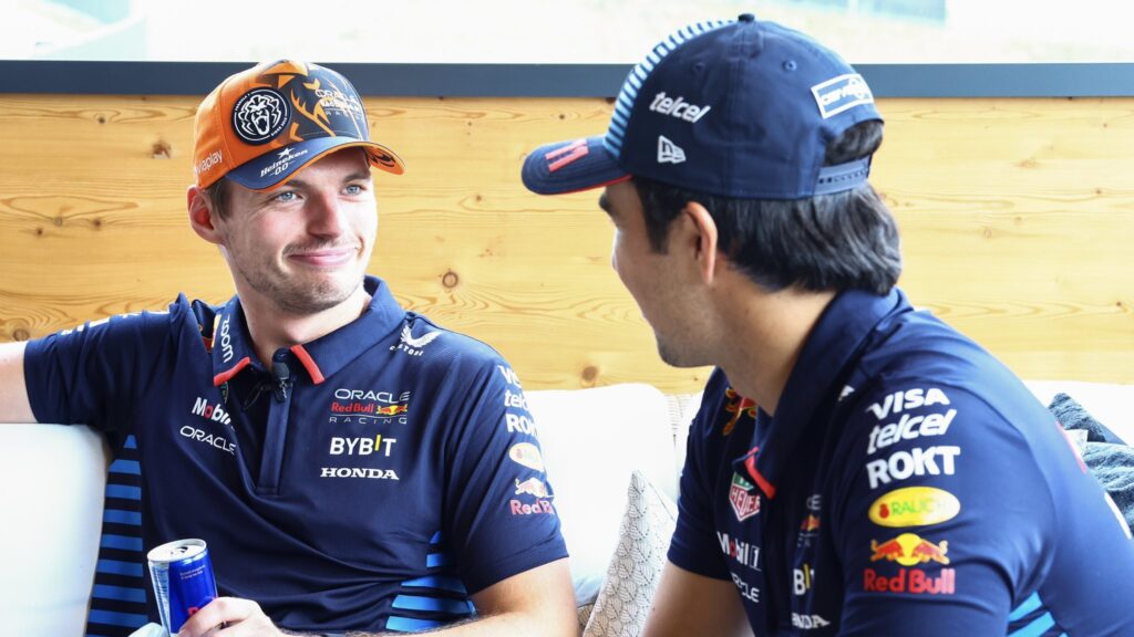 Max Verstappen se rifa y defiende a Checo Pérez ante la prensa