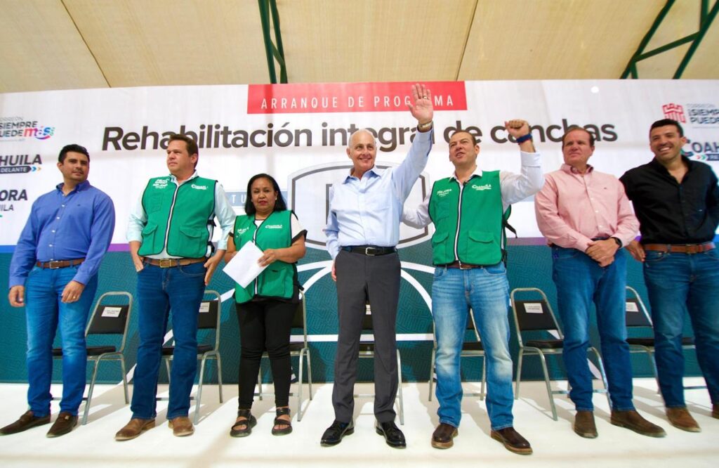 Román Alberto Cepeda González arranca programa integral de rehabilitación de canchas en Villas La Merced