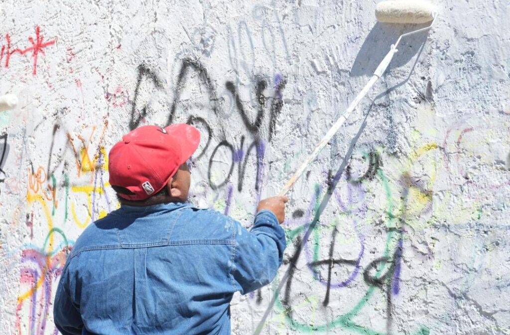 Torreón supera meta de encalado con más de 208 mil metros cuadrados para embellecer la ciudad