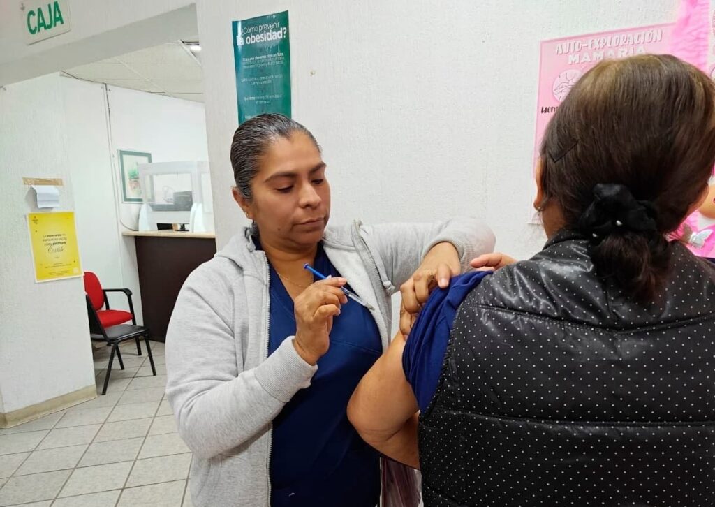 Ponen en marcha la aplicación de la vacuna contra el neumococo para adultos mayores en Torreón
