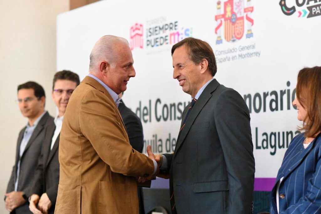 Román Alberto Cepeda González asiste a la reapertura del Consulado Honorario Español en Torreón