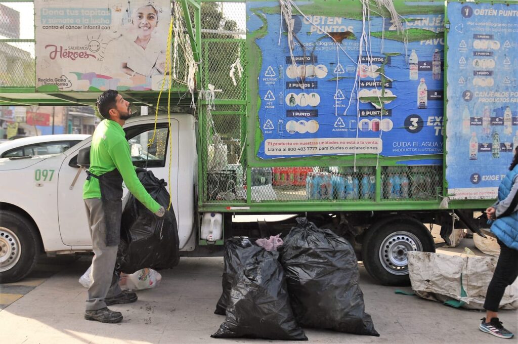 Suman más de 3 mil 600 kilos de residuos recolectados en la campaña de intercambio por productos de limpieza